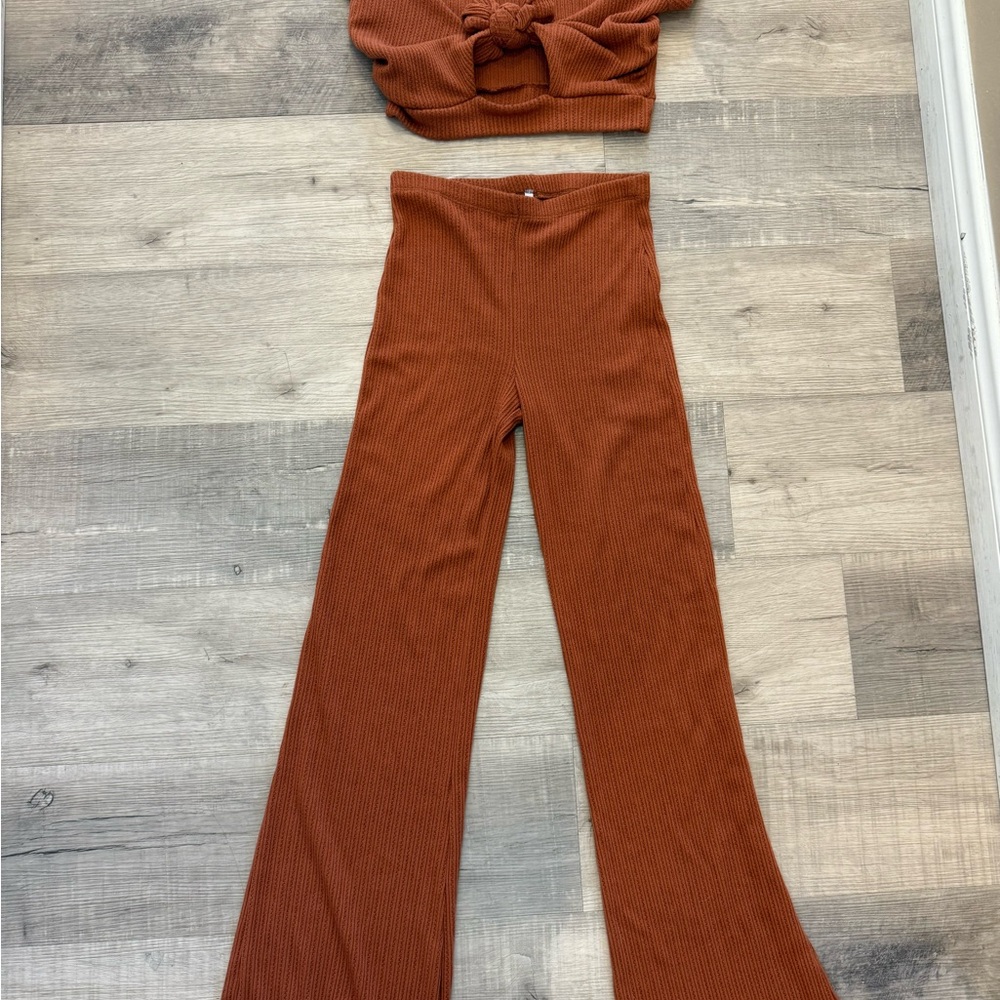 A+ Ellen Terracotta‎ Ribbed Set - Picture 3 of 3